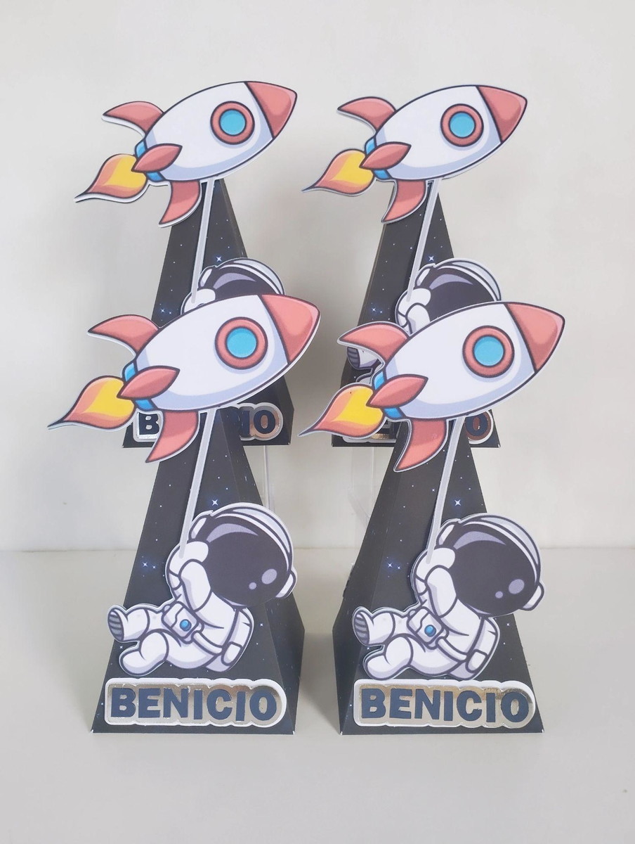 Kit 10 caixinhas Pirâmide Personalizada – Tema Astronauta